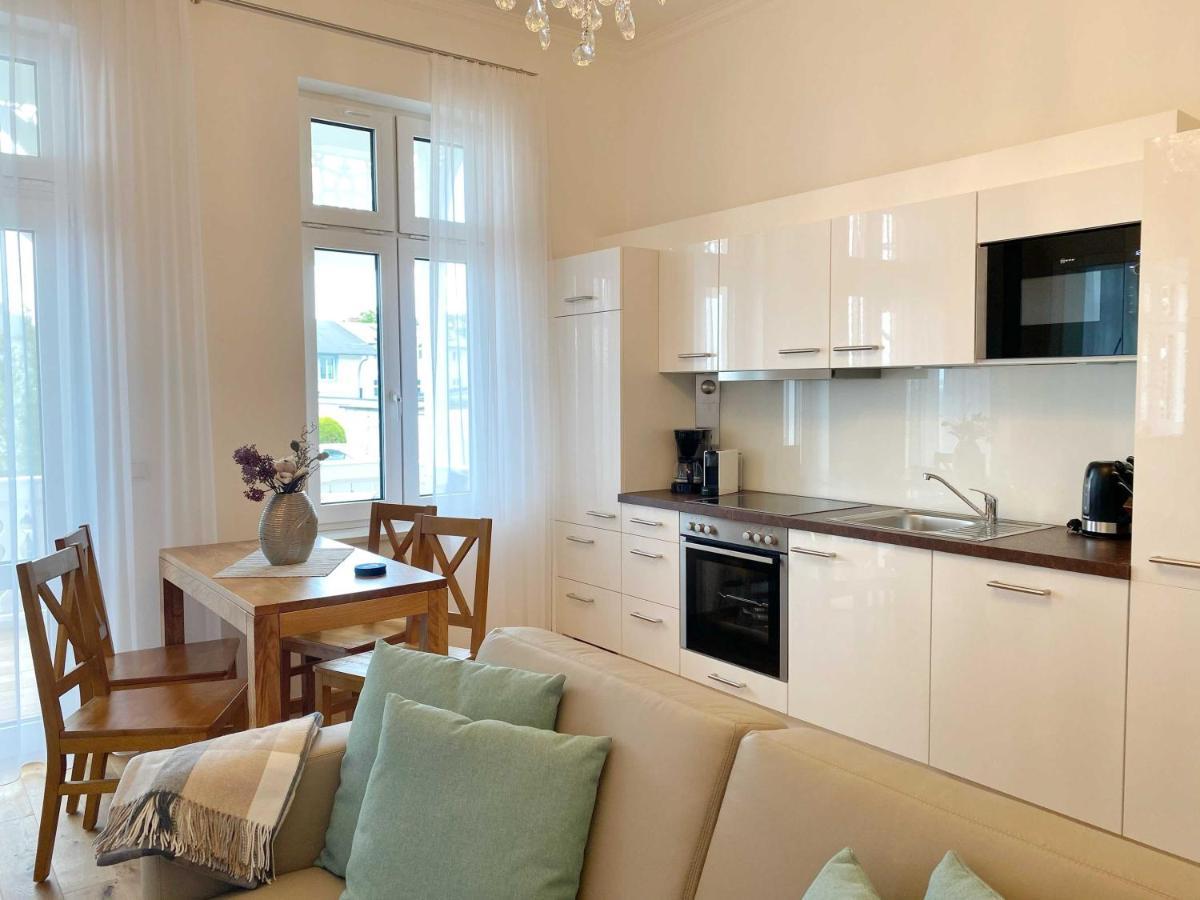Villa Jenny - Ferienappartement 1 Mit Meerblick Sassnitz Zewnętrze zdjęcie